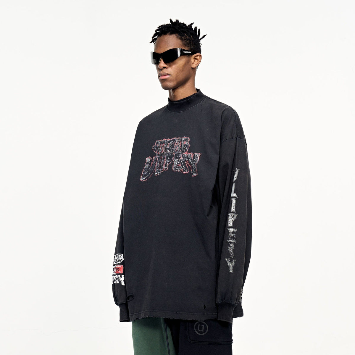 ULIPERY Distressed USB Flash Drive Graphic Long Sleeve Tee – photo 2 of 11