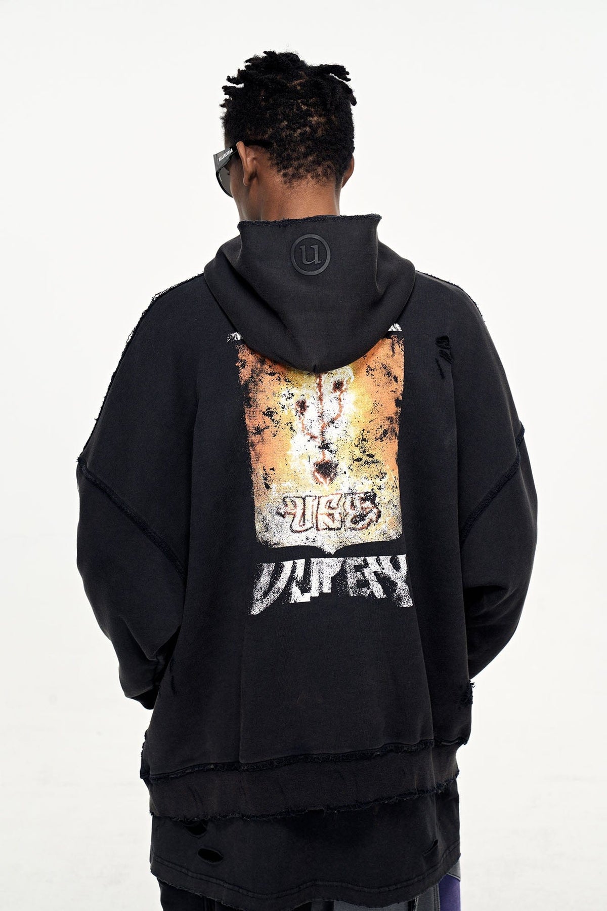 ULIPERY Distressed USB Graphic Hoodie – photo 6 of 12