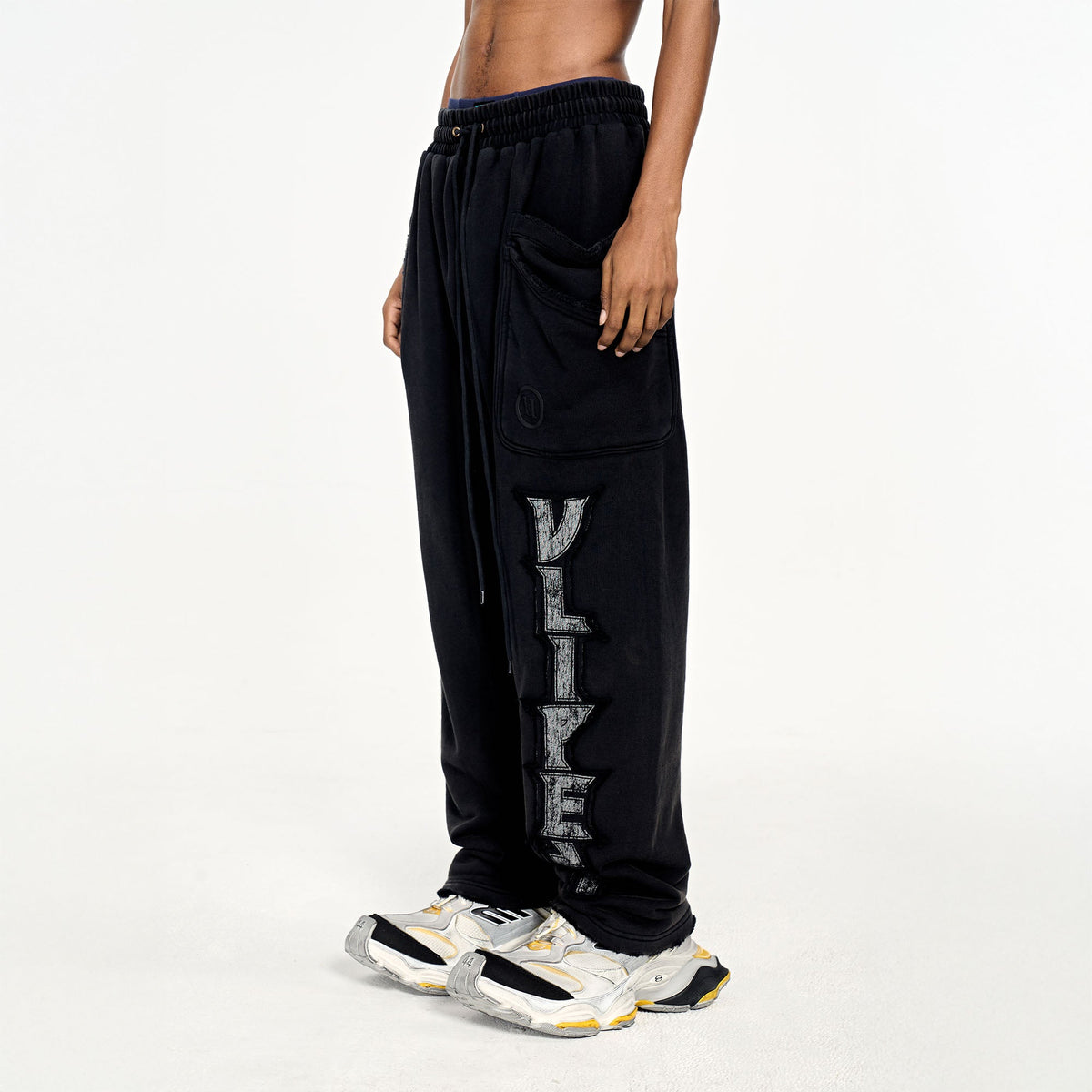 ULIPERY Asymmetric Striped LOGO Sweatpants – photo 4 of 9