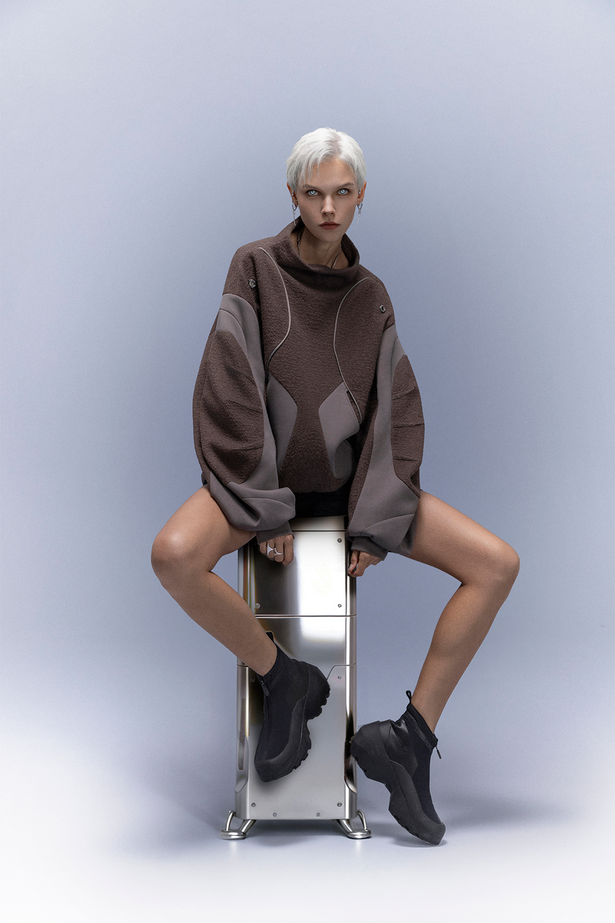 XIPHEVIL Fleece-Panel Saber-Sleeve Sweatshirt Coffee – photo 6 of 9