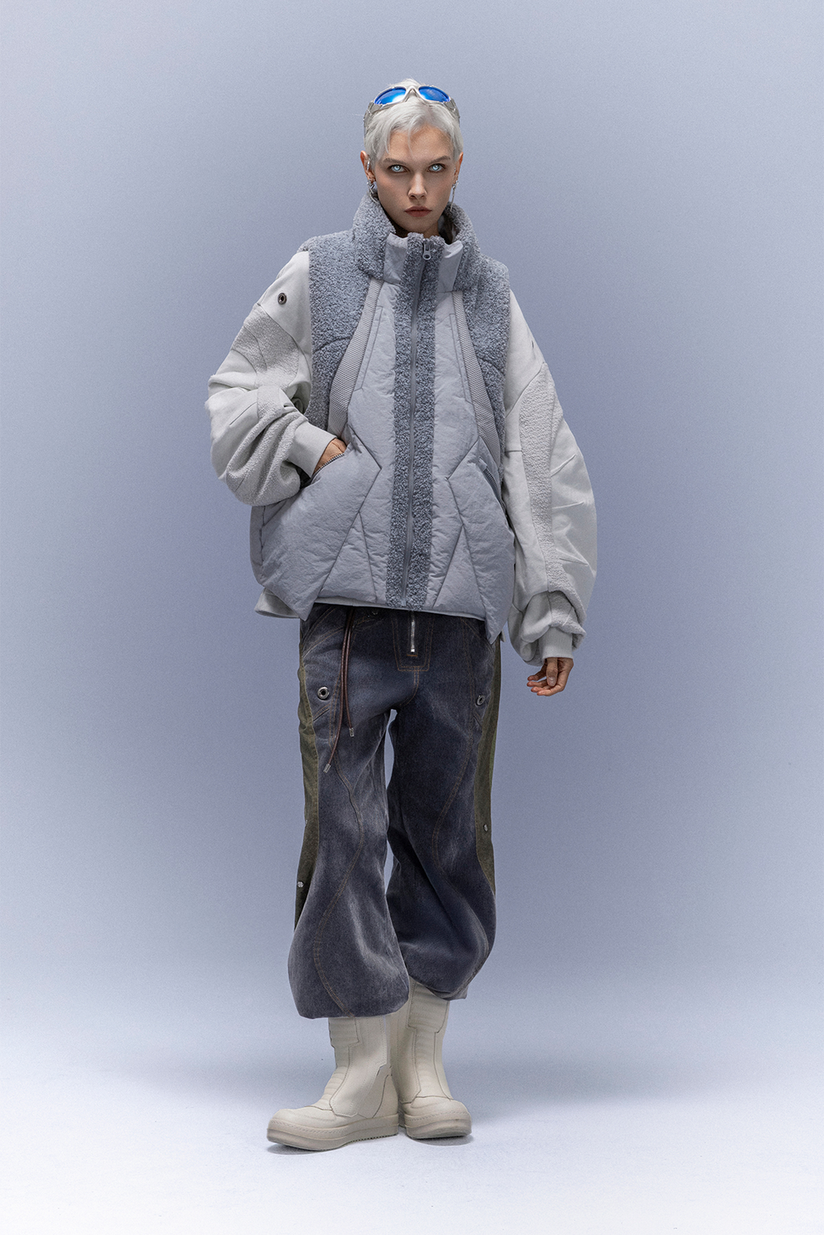 XIPHEVIL High-Neck Fleece-Panel Vest Dark Gray – photo 4 of 18