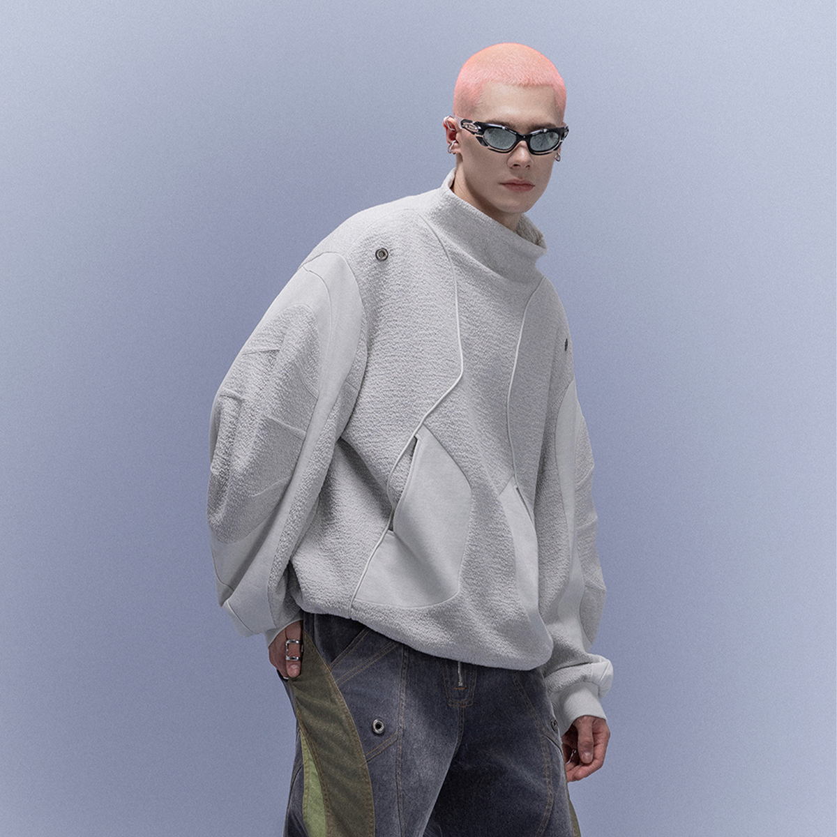 XIPHEVIL Fleece-Panel Saber-Sleeve Sweatshirt White – photo 3 of 12
