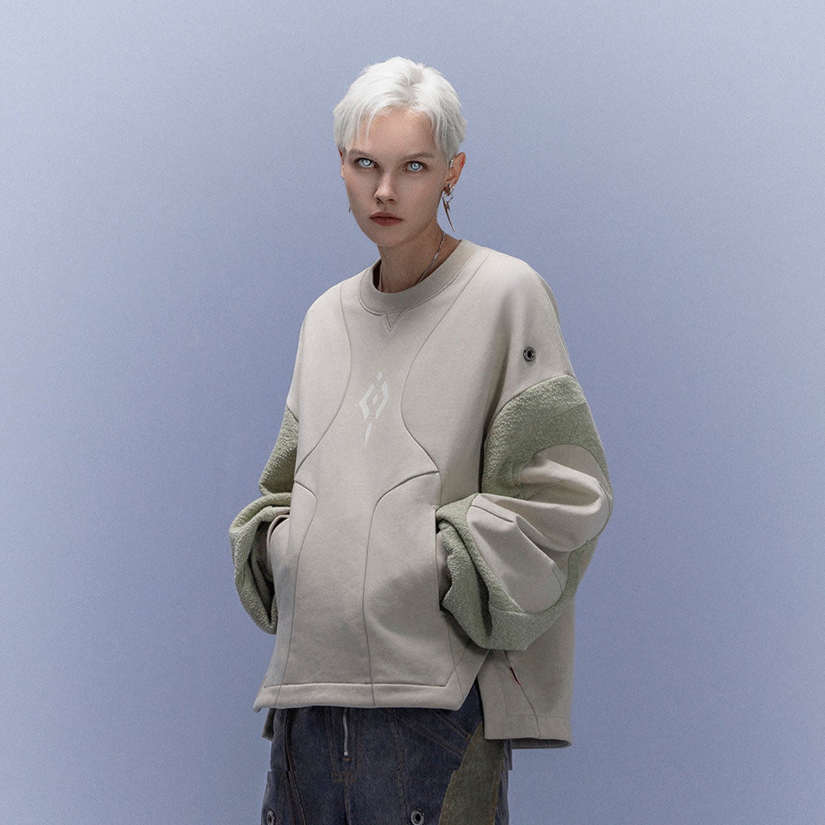 XIPHEVIL Utility Paneled Crewneck Sweatshirt Green – photo 3 of 10
