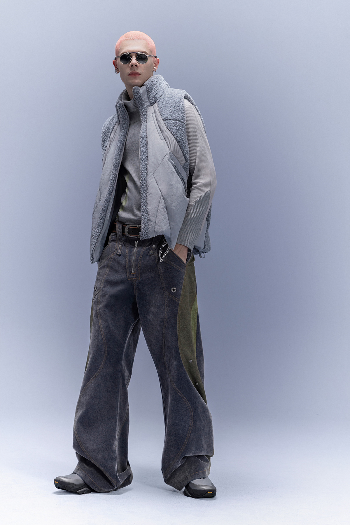 XIPHEVIL High-Neck Fleece-Panel Vest Dark Gray – photo 7 of 18