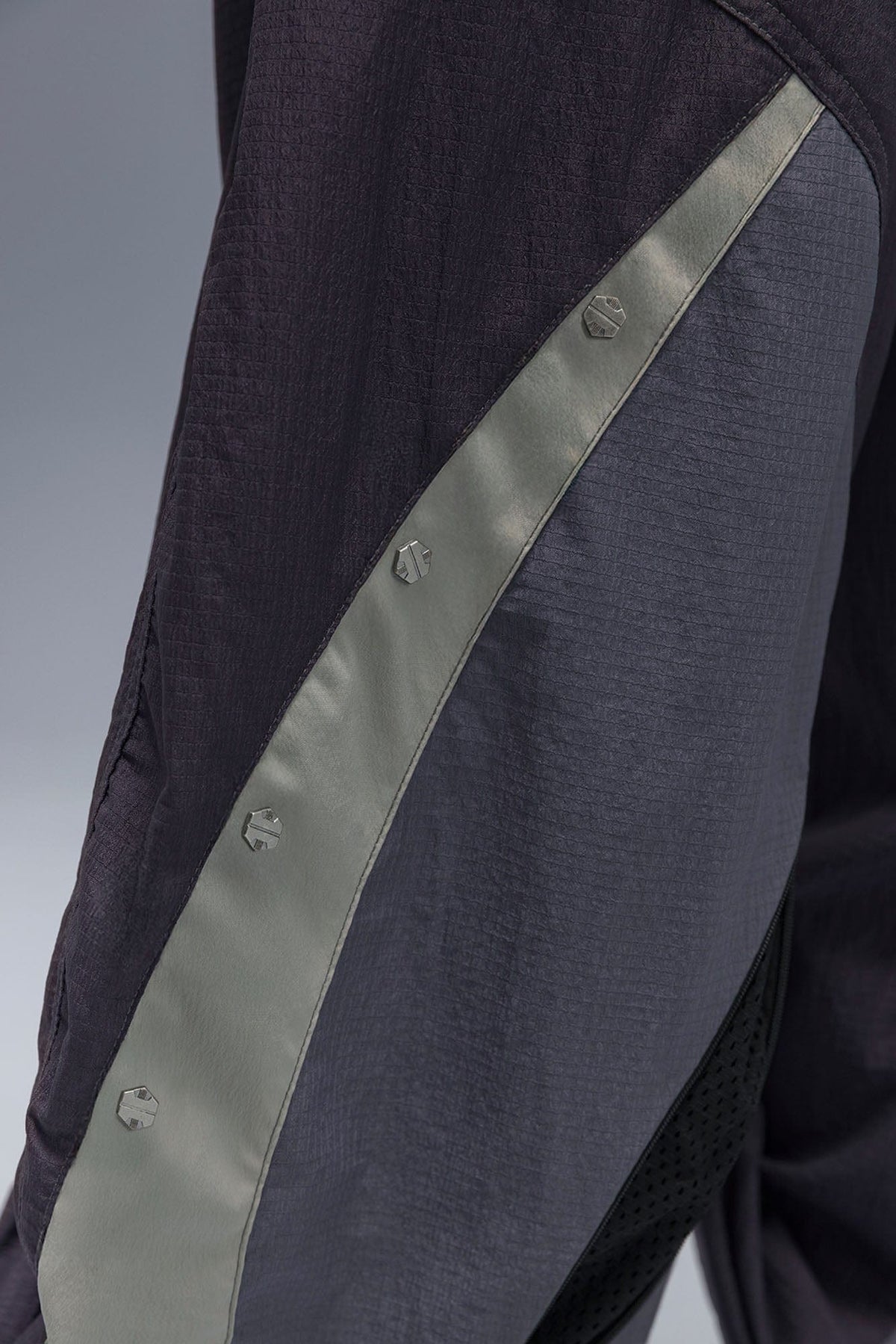 XIPHEVIL Deconstructed Contrast Panel Utility Curved Pants – photo 19 of 23