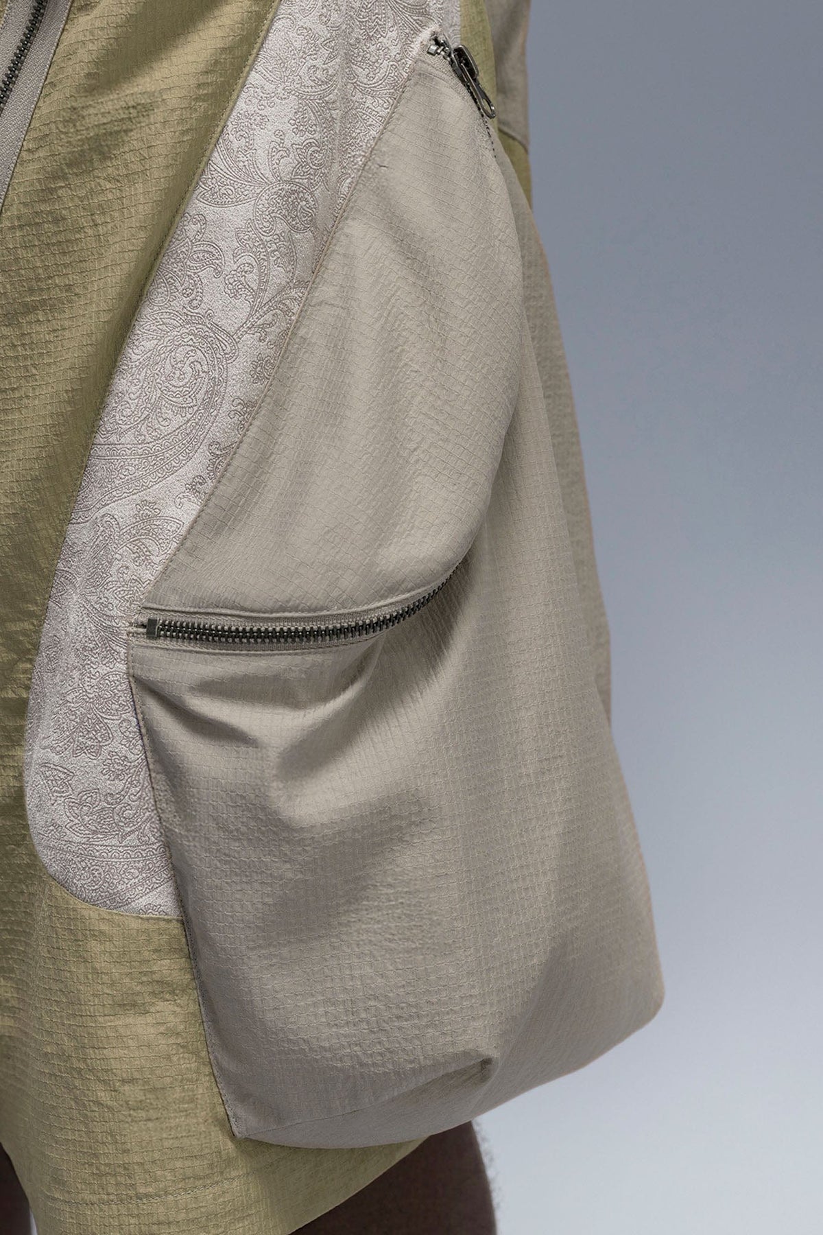 XIPHEVIL Snake Skin Contrast Panel Multi-Pocket Shorts – photo 20 of 22