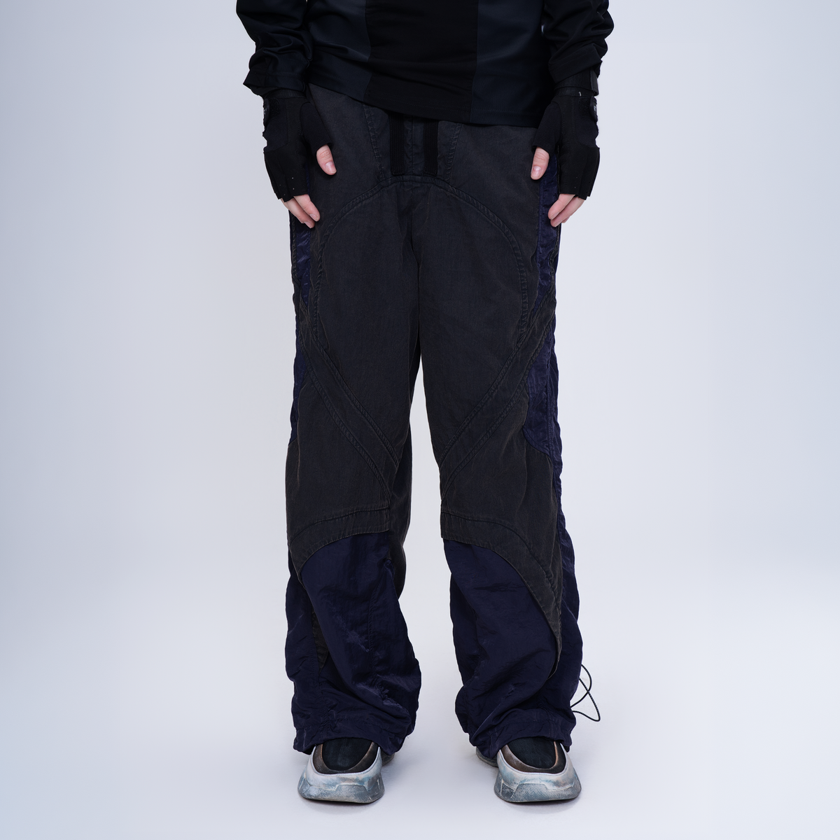 STEAM Deconstructed Zippered Spliced Wide-Leg Cargo Pants – photo 2 of 36