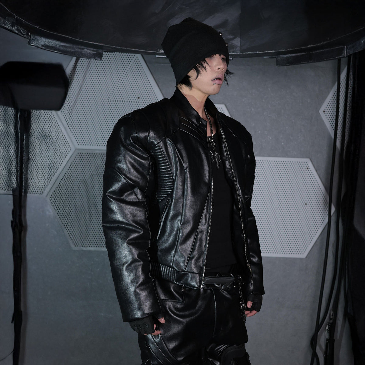 SSIN7 Armored Panel Bomber Jacket – photo 3 of 13