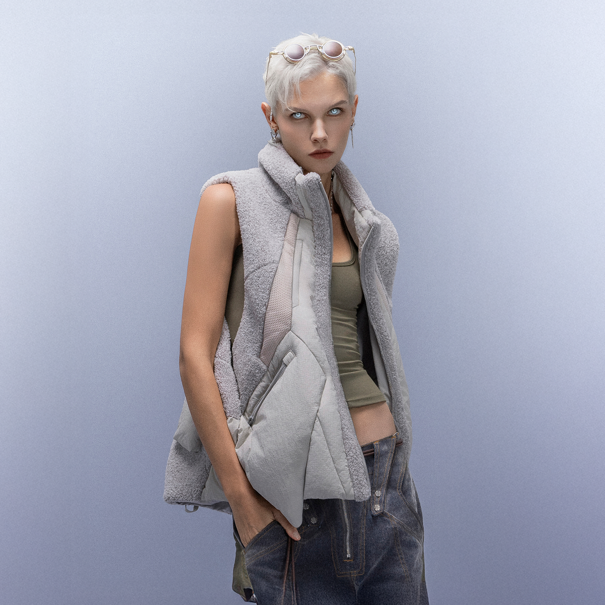 XIPHEVIL High-Neck Fleece-Panel Vest Dark Gray – photo 2 of 18
