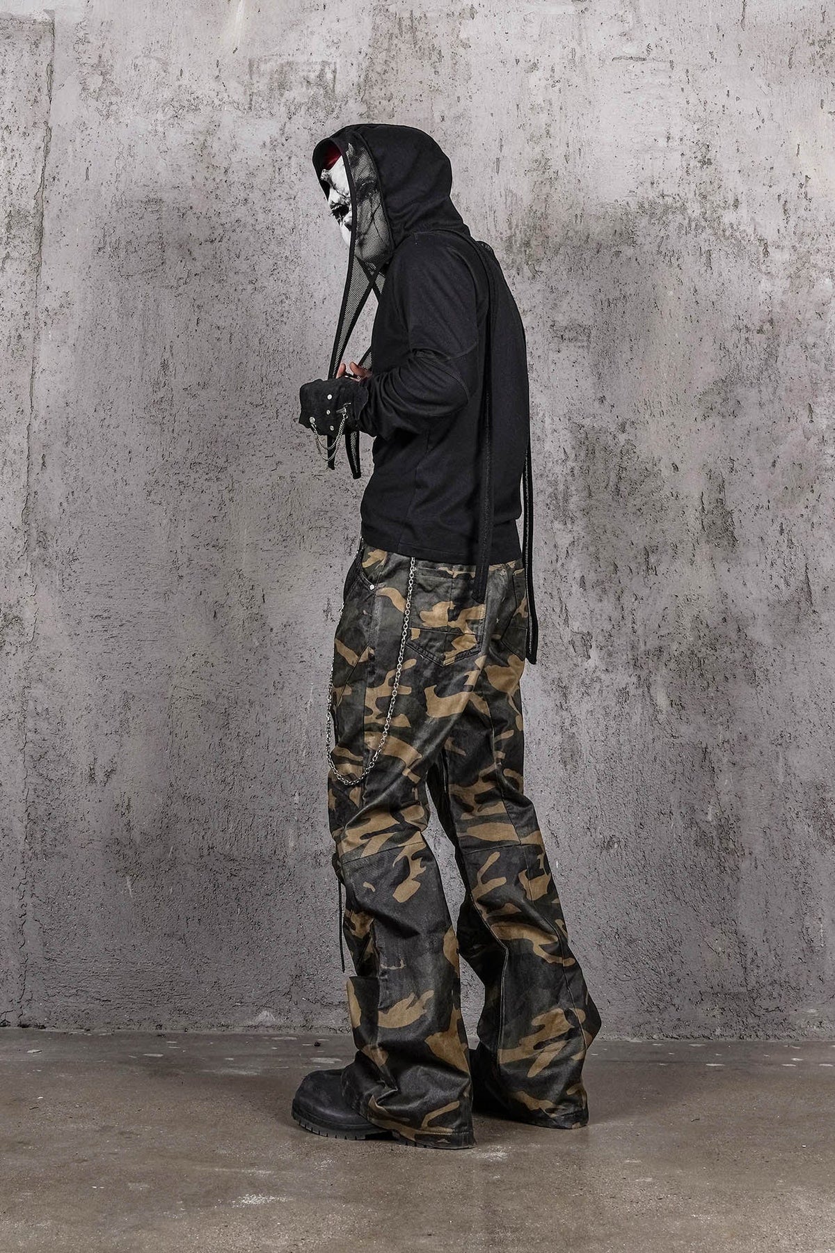 UNDERWATER Camo Deconstructed Fang-Paneled Pants – photo 6 of 12