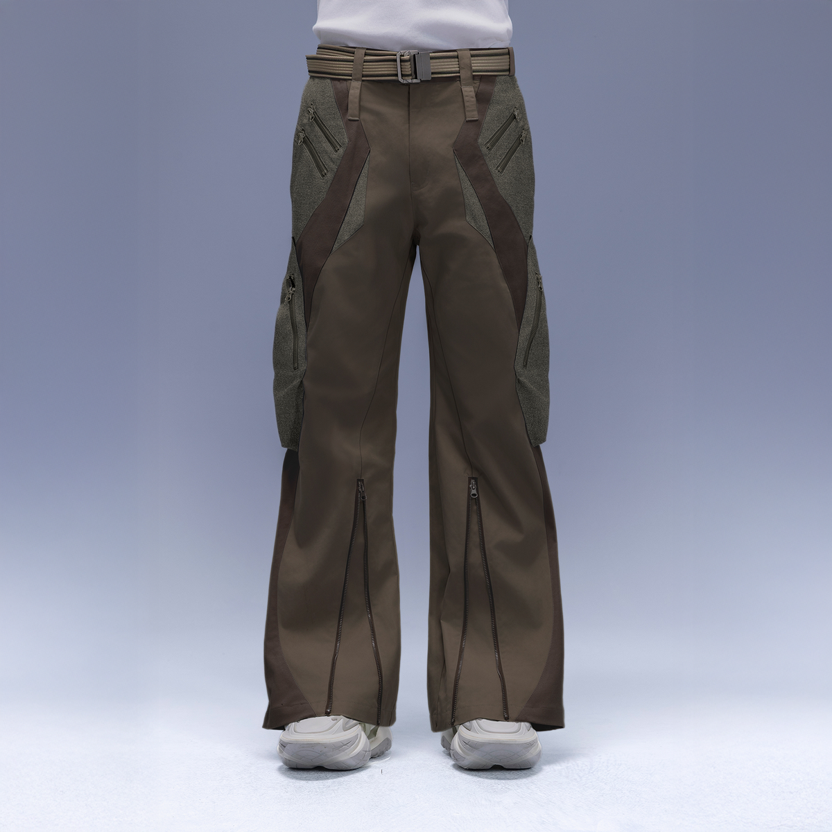 XIPHEVIL Paneled Multi-Pocket Zip Cargo Pants Coffee