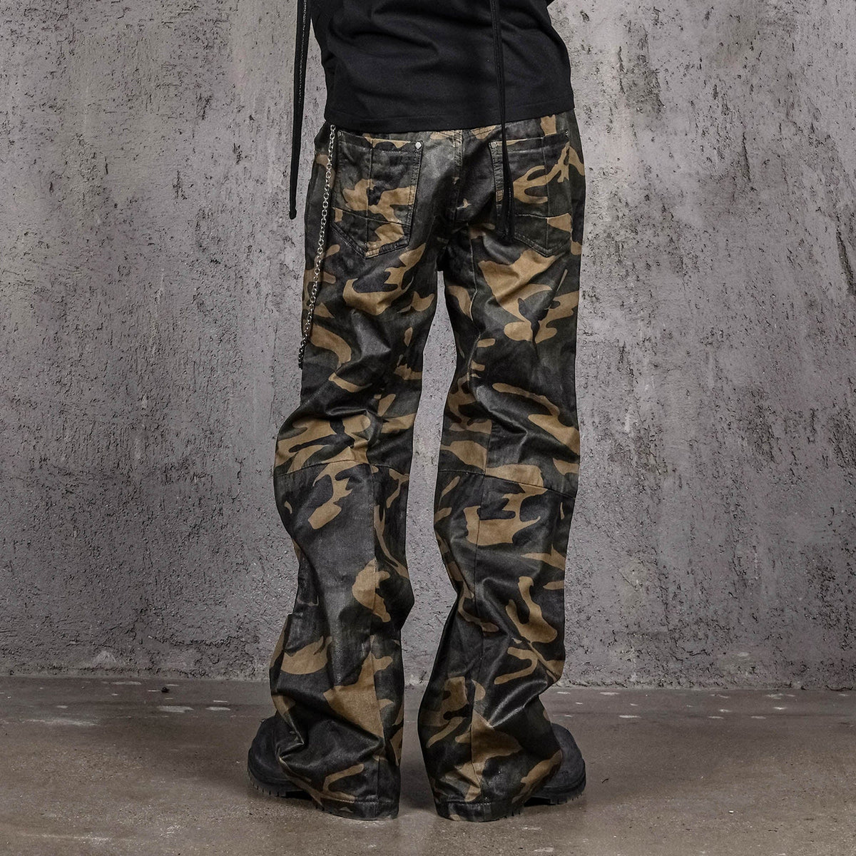 UNDERWATER Camo Deconstructed Fang-Paneled Pants – photo 2 of 12