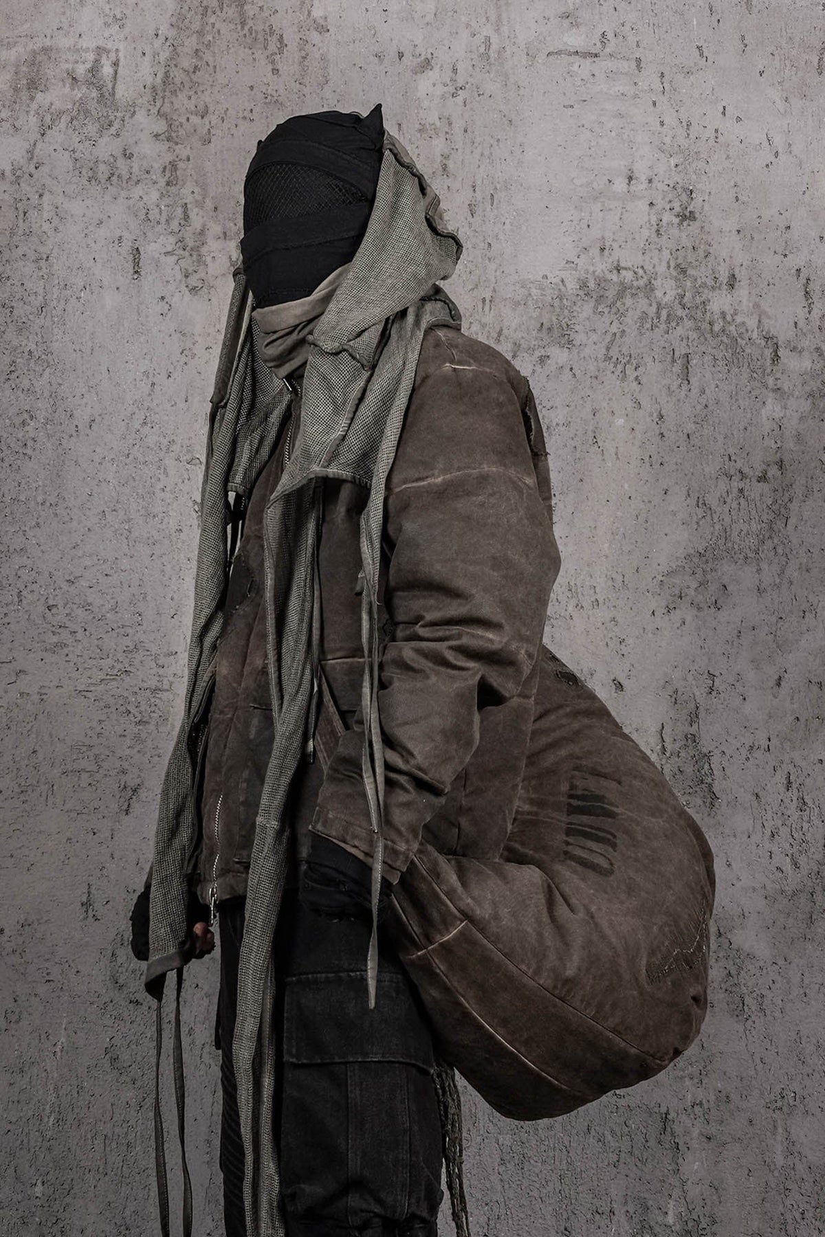 UNDERWATER Distressed Wanderer Crescent Bag – photo 6 of 13