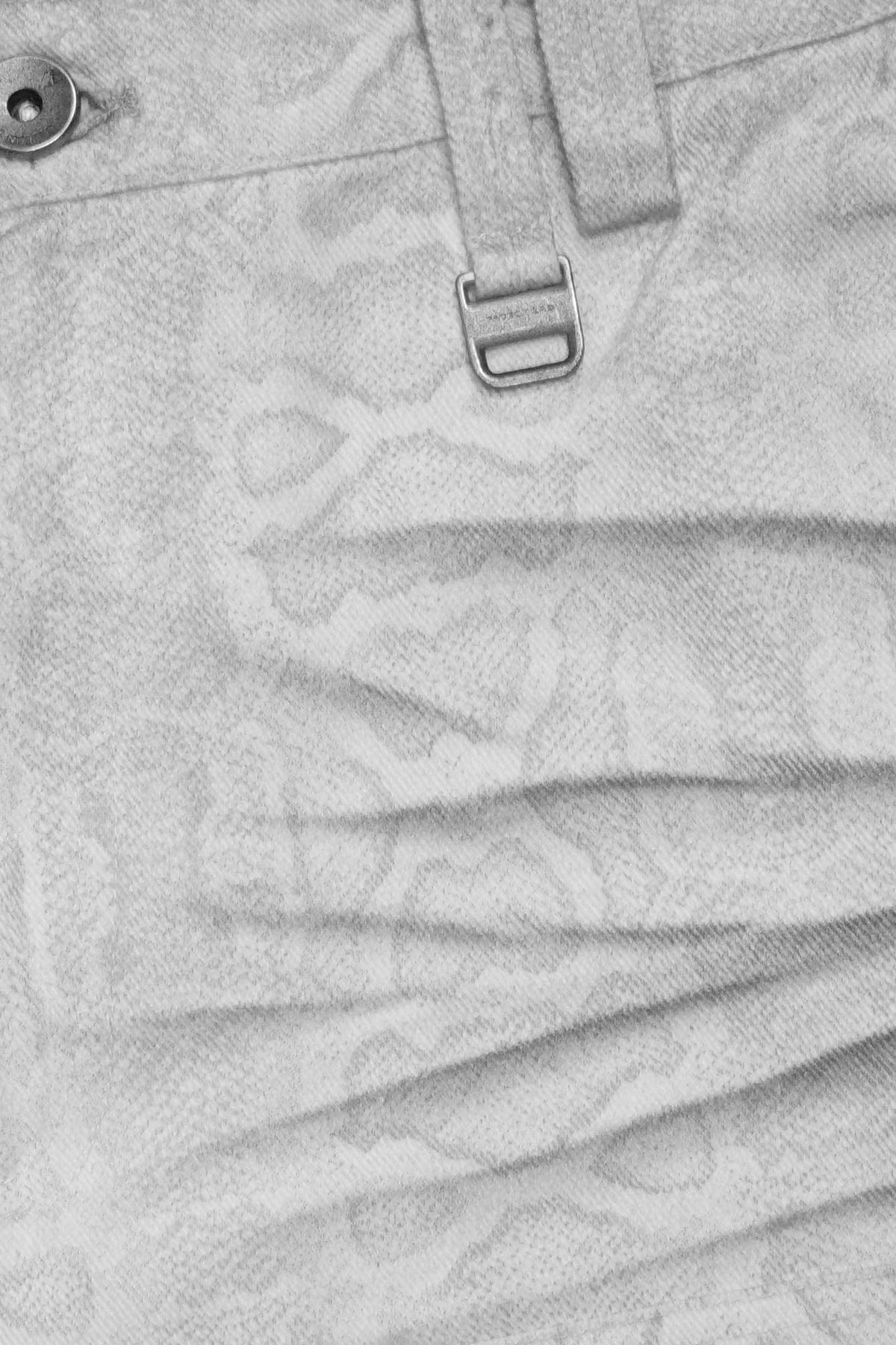 FACEONLAB Distressed Deconstructed Ripped Cargo Shorts – photo 15 of 15