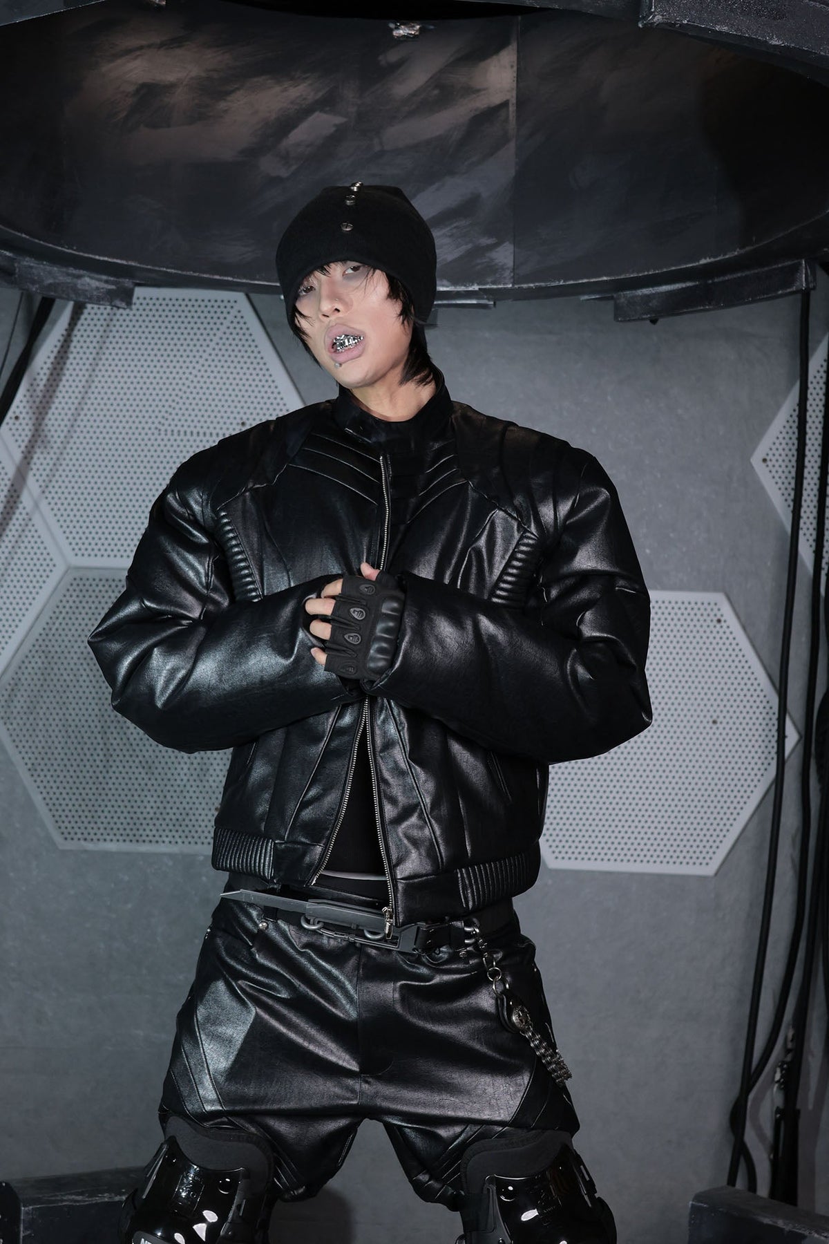 SSIN7 Armored Panel Bomber Jacket – photo 9 of 13