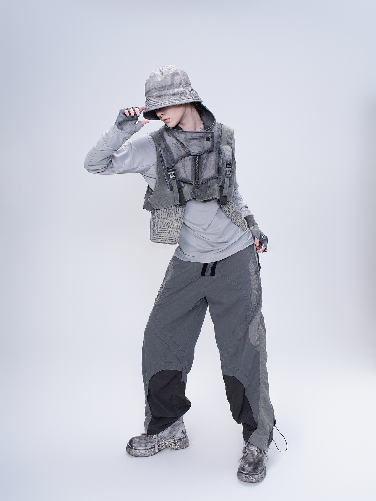 STEAM Deconstructed Zippered Spliced Wide-Leg Cargo Pants – photo 11 of 36