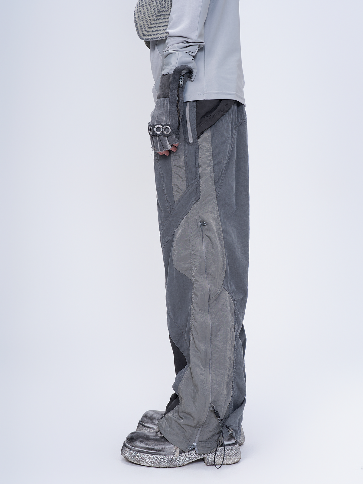 STEAM Deconstructed Zippered Spliced Wide-Leg Cargo Pants – photo 22 of 36
