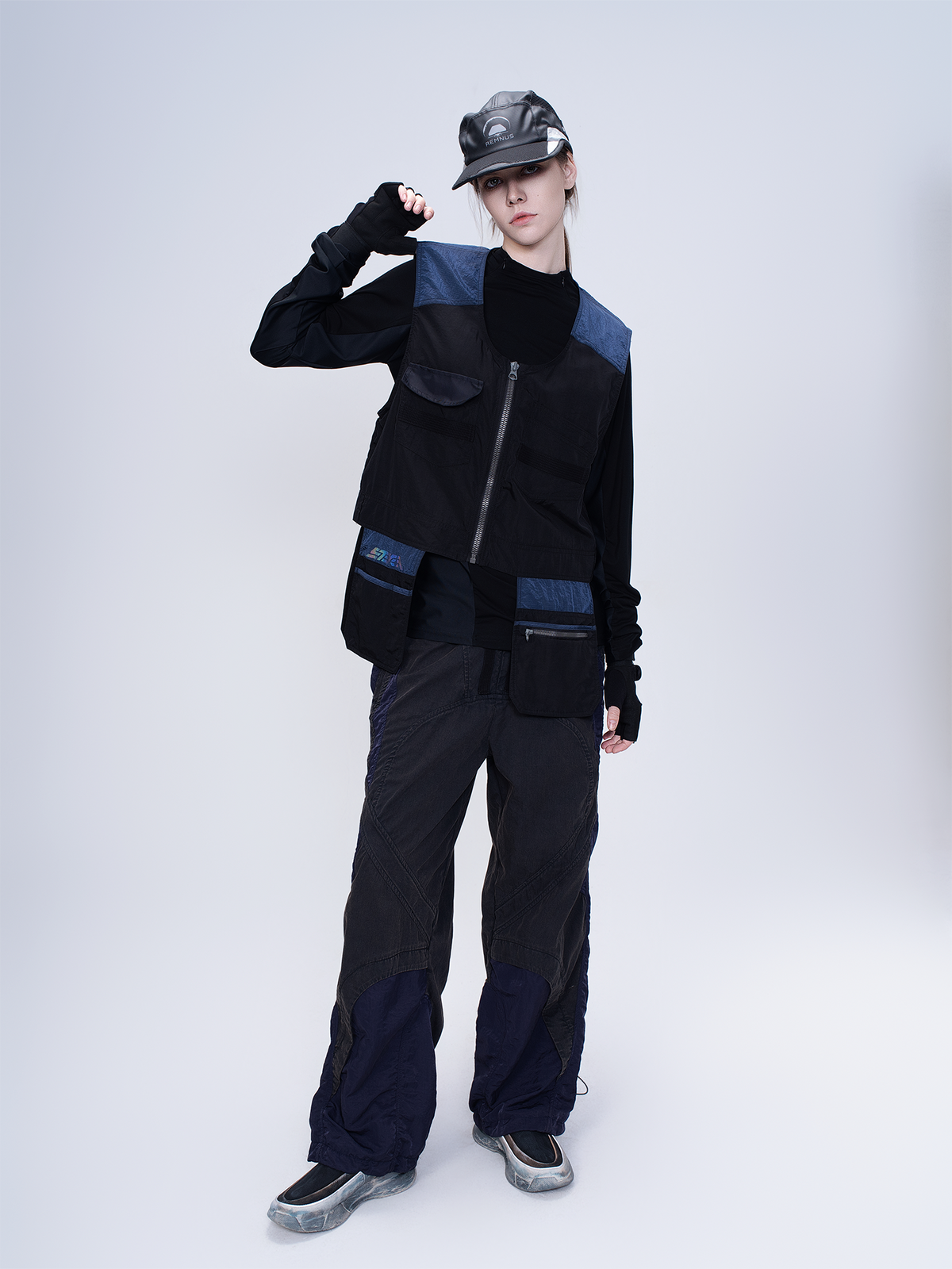 STEAM Deconstructed Zippered Spliced Wide-Leg Cargo Pants – photo 14 of 36