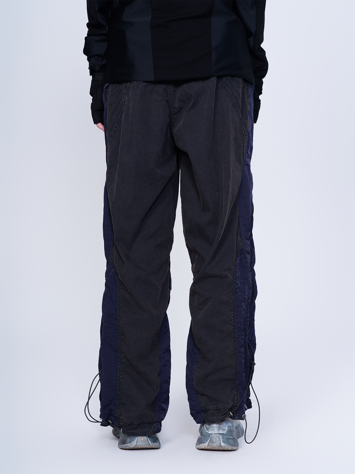 STEAM Deconstructed Zippered Spliced Wide-Leg Cargo Pants – photo 23 of 36
