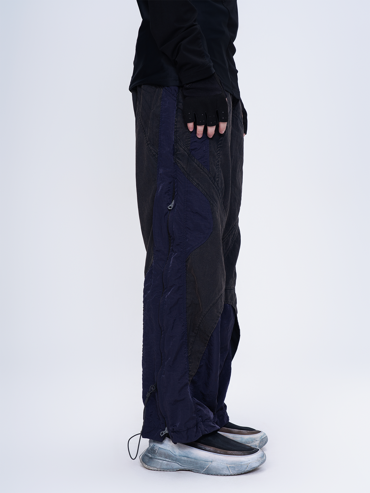 STEAM Deconstructed Zippered Spliced Wide-Leg Cargo Pants – photo 28 of 36