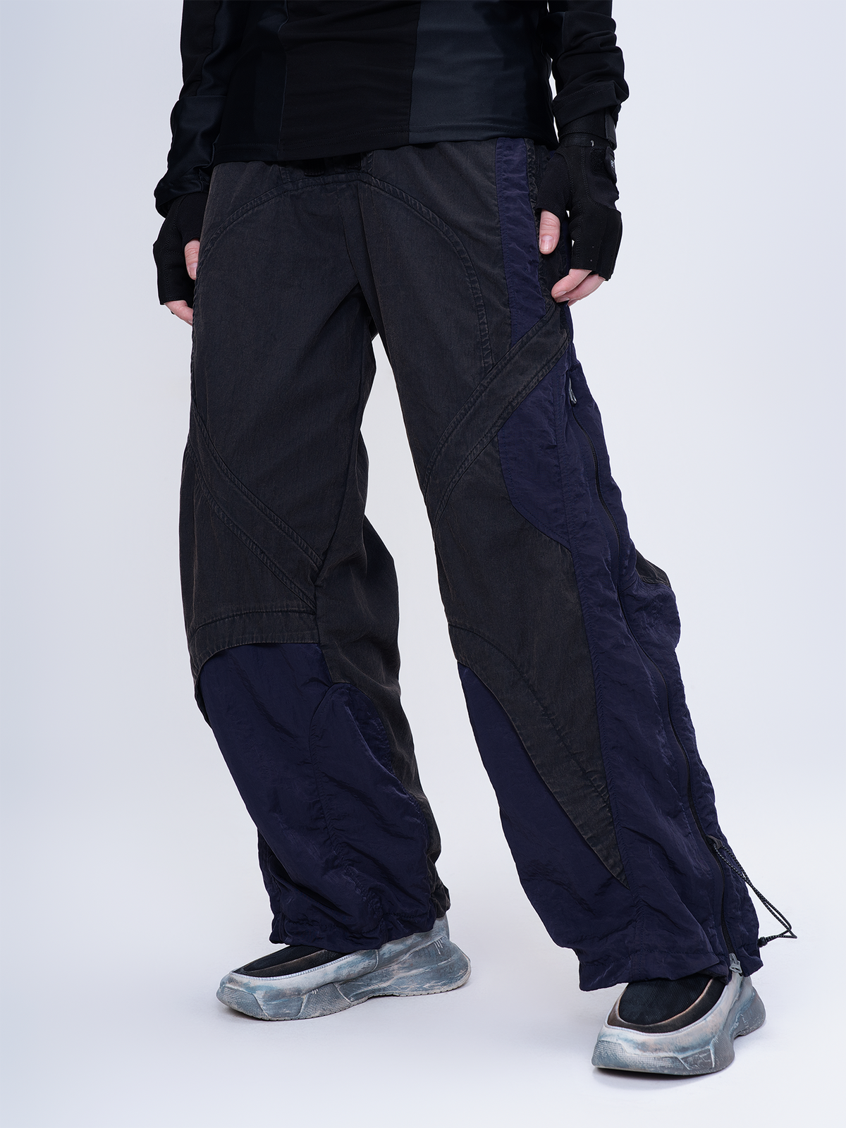 STEAM Deconstructed Zippered Spliced Wide-Leg Cargo Pants – photo 27 of 36