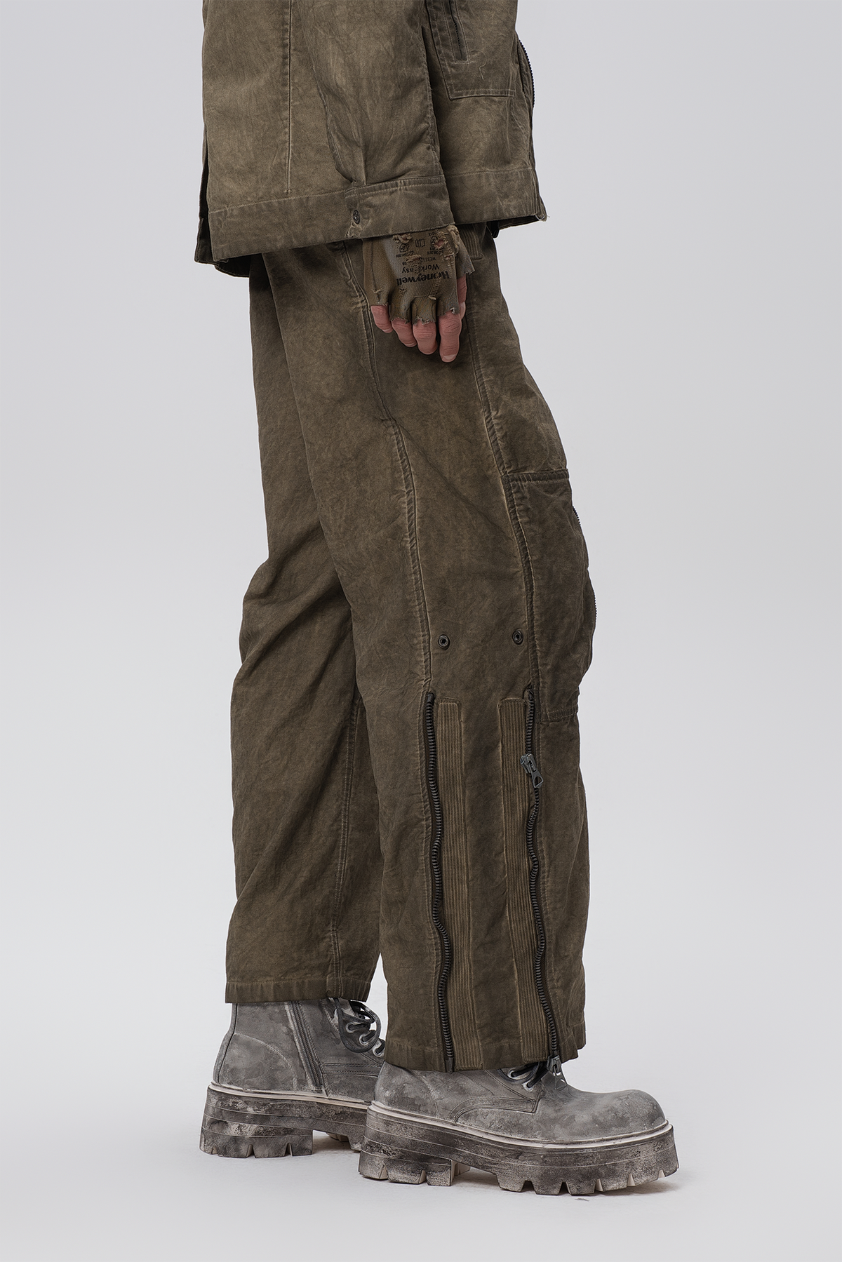 STEAM Distressed Mesh-Knee Multi-Pocket Straight-Leg Cargo Pants – photo 19 of 27