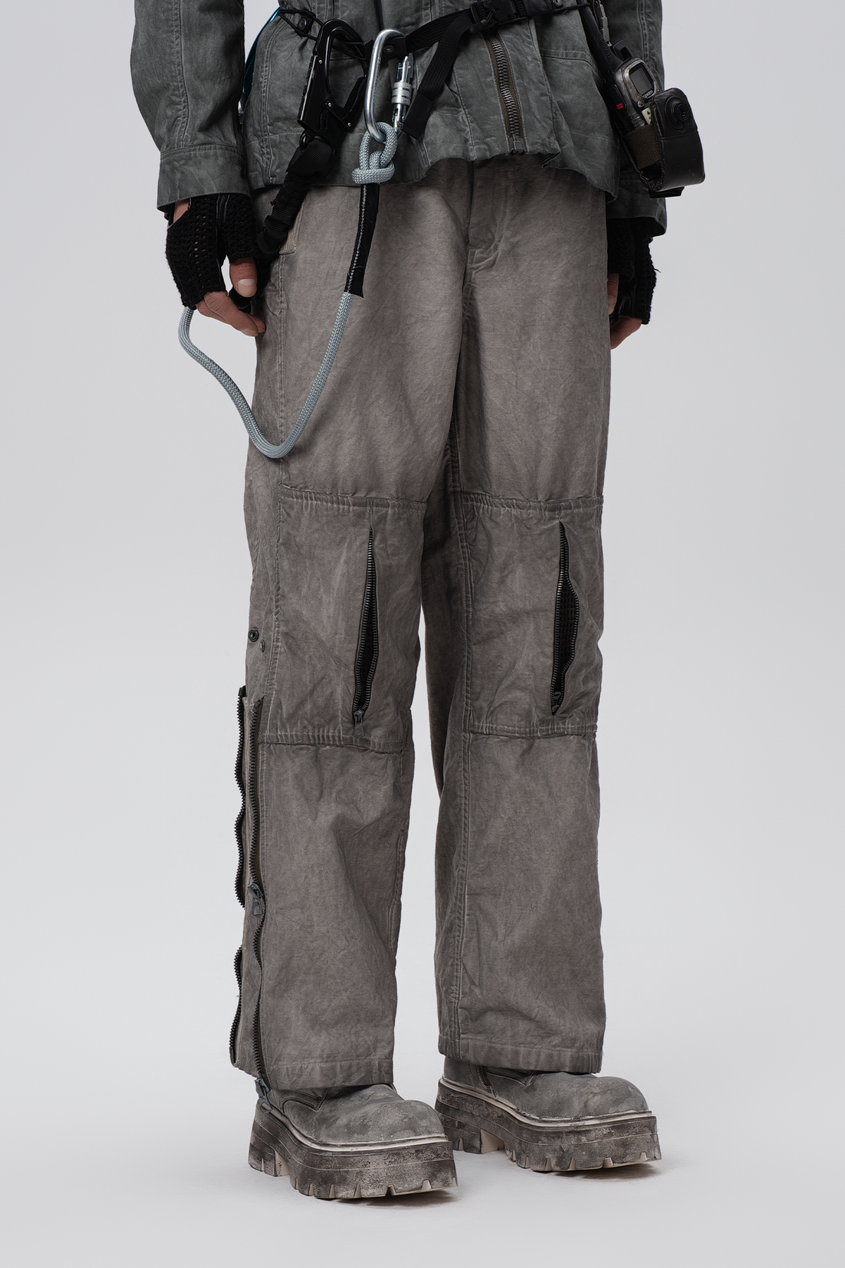 STEAM Distressed Mesh-Knee Multi-Pocket Straight-Leg Cargo Pants – photo 24 of 27
