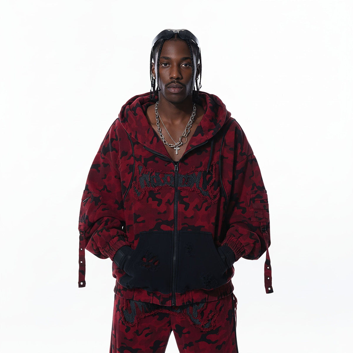MOGONGSHE Camo Frayed LOGO Patch Hooded Jacket – photo 2 of 22