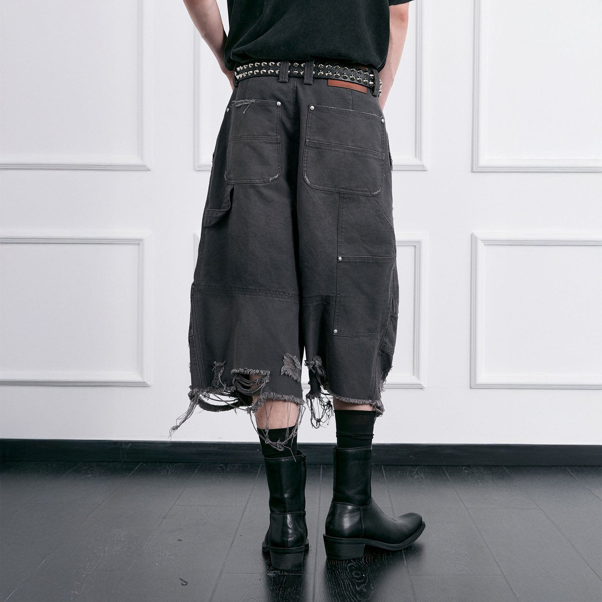 FACEONLAB Distressed Deconstructed Ripped Cargo Shorts – photo 6 of 15