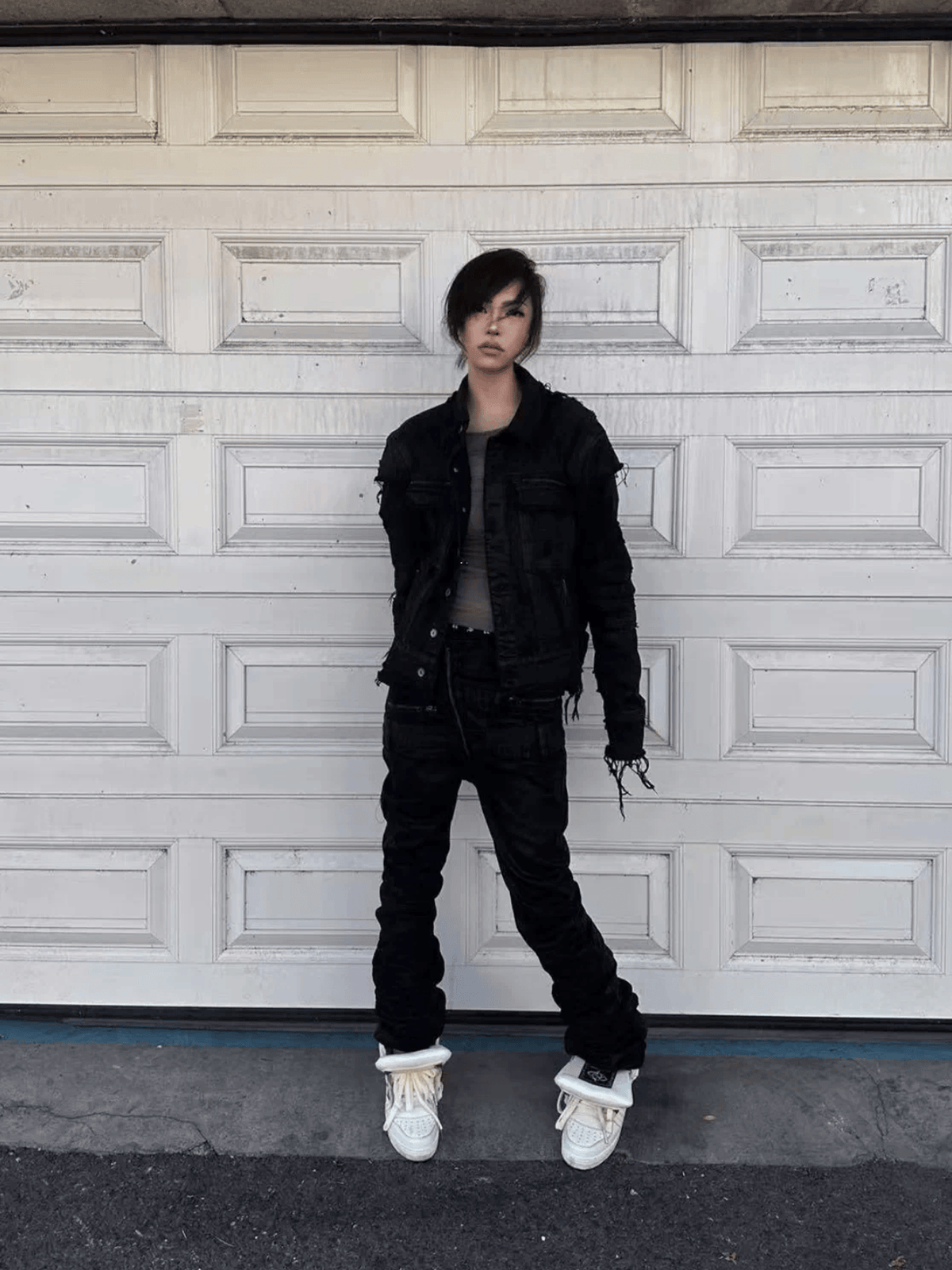 CINDER VEIN Washed Distressed Back-Zipper Denim Jacket – photo 4 of 15