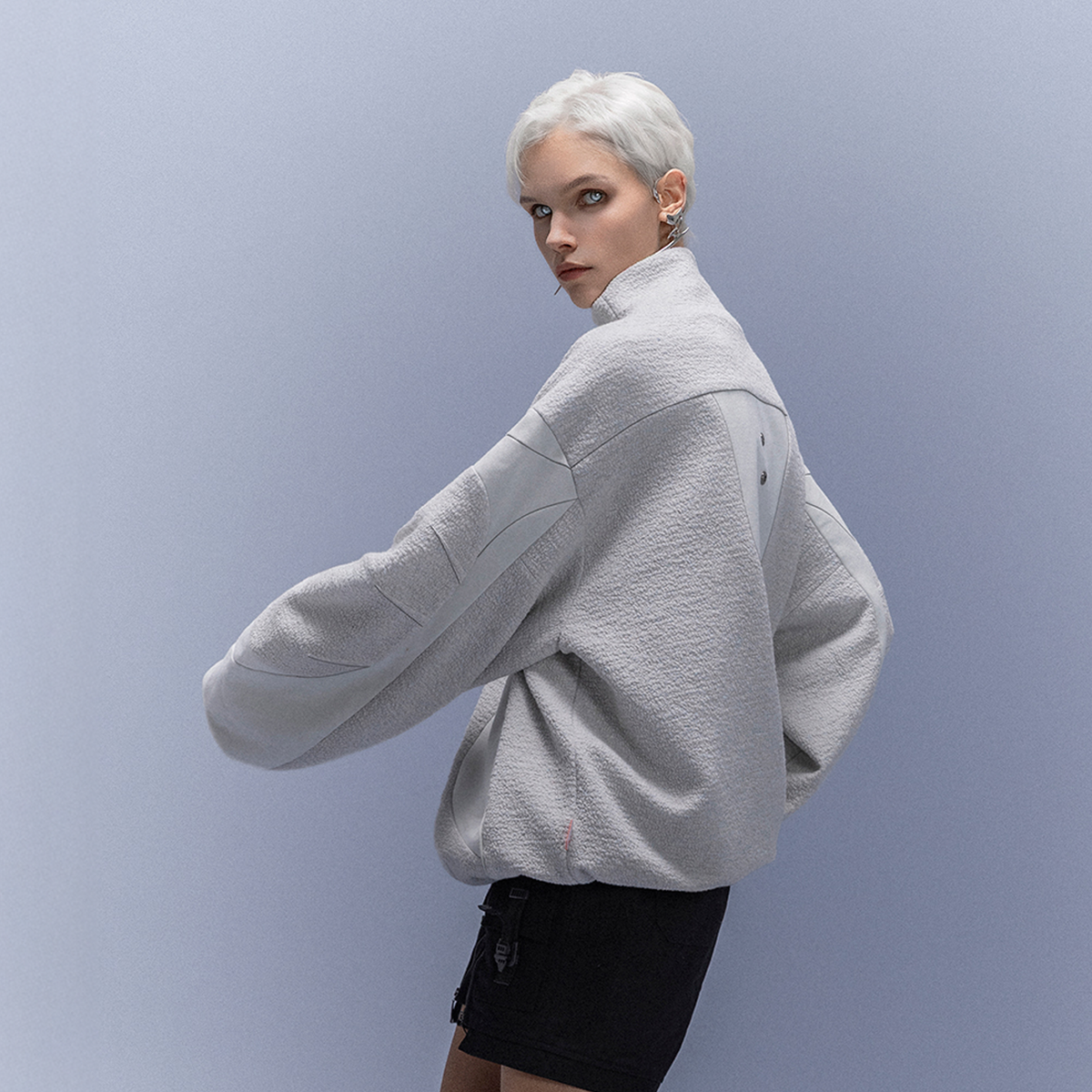 XIPHEVIL Fleece-Panel Saber-Sleeve Sweatshirt White – photo 2 of 12