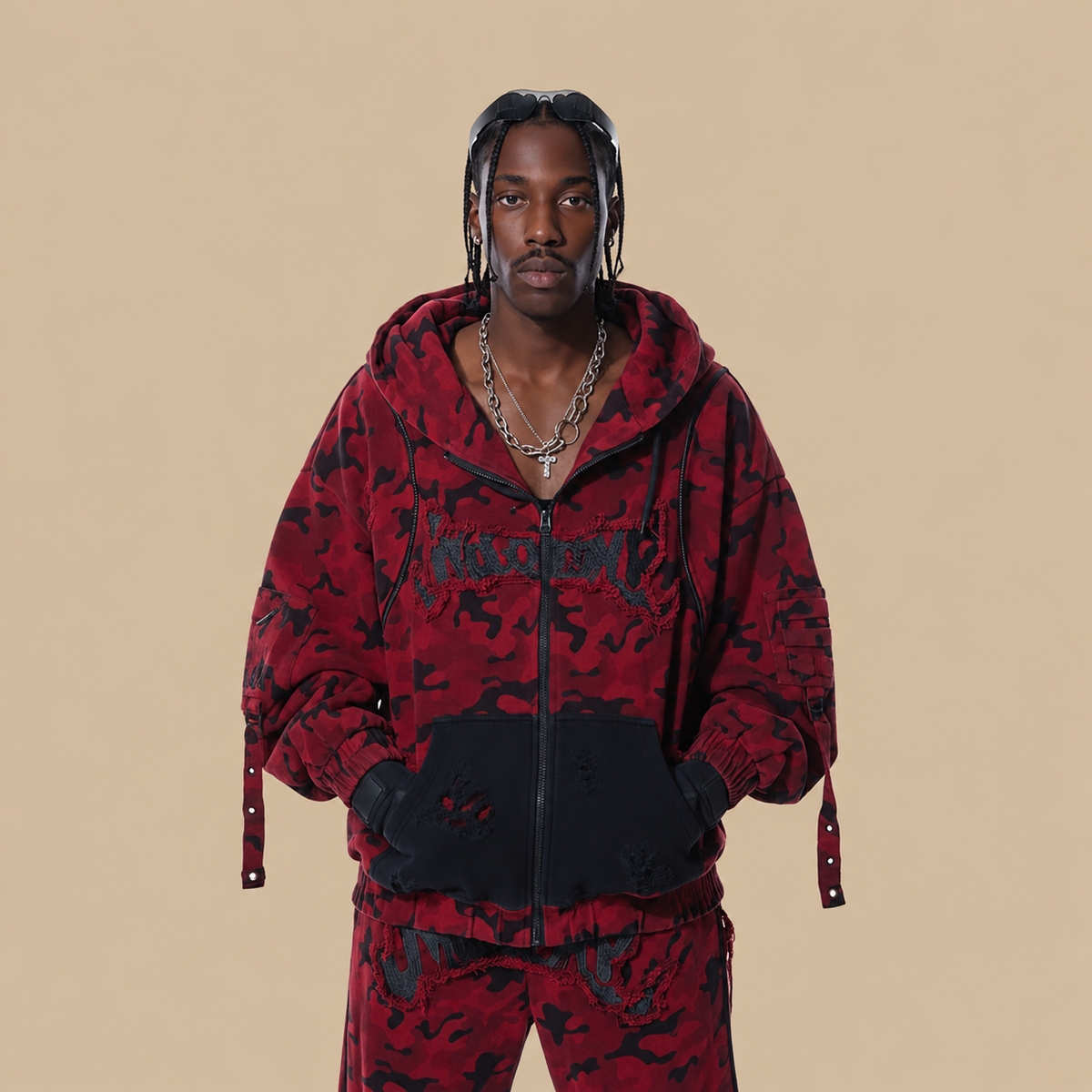 MOGONGSHE Camo Frayed LOGO Patch Hooded Jacket
